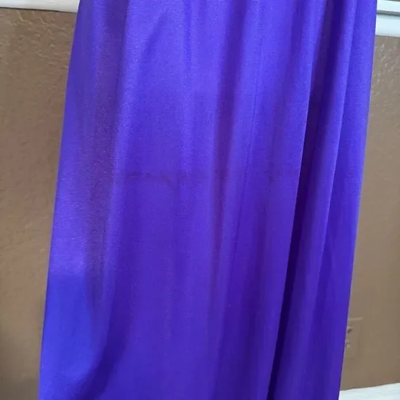 Vintage Size S Lace Trim Floor Length Lingerie Nightgown Royal Purple Romantic - Picture 8 of 8